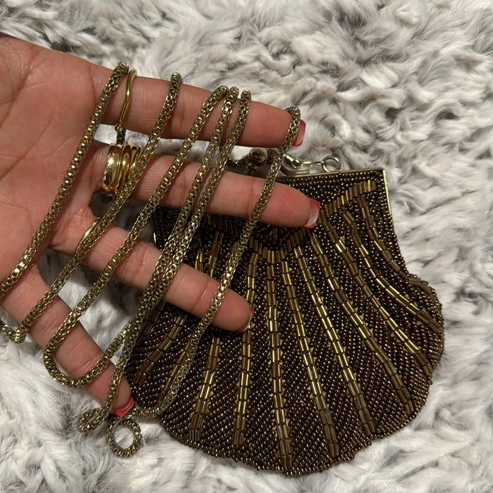 La Regale Vintage Sequin Evening Bag With Chain Strap - Picture 5 of 10